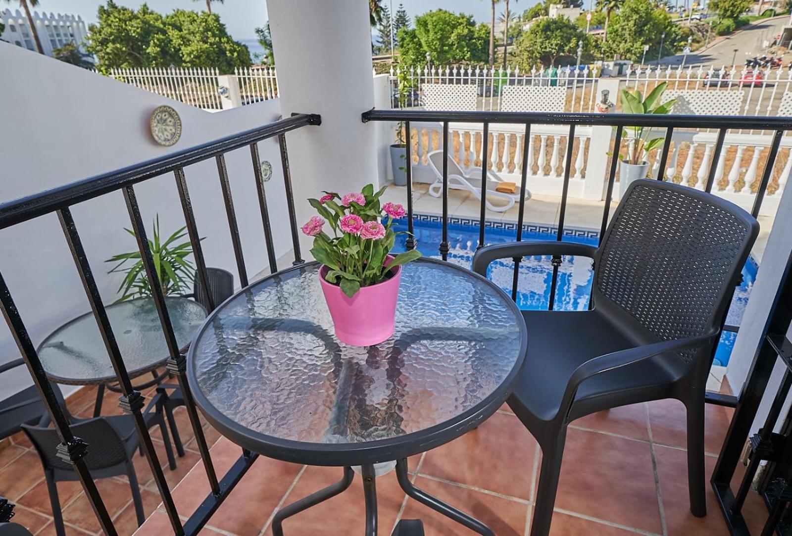 Villa Pura - Private Jacuzzi & Heated Pool Nerja Εξωτερικό φωτογραφία