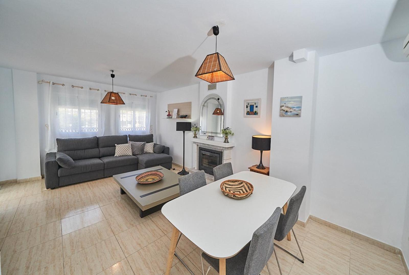 Villa Pura - Private Jacuzzi & Heated Pool Nerja Εξωτερικό φωτογραφία