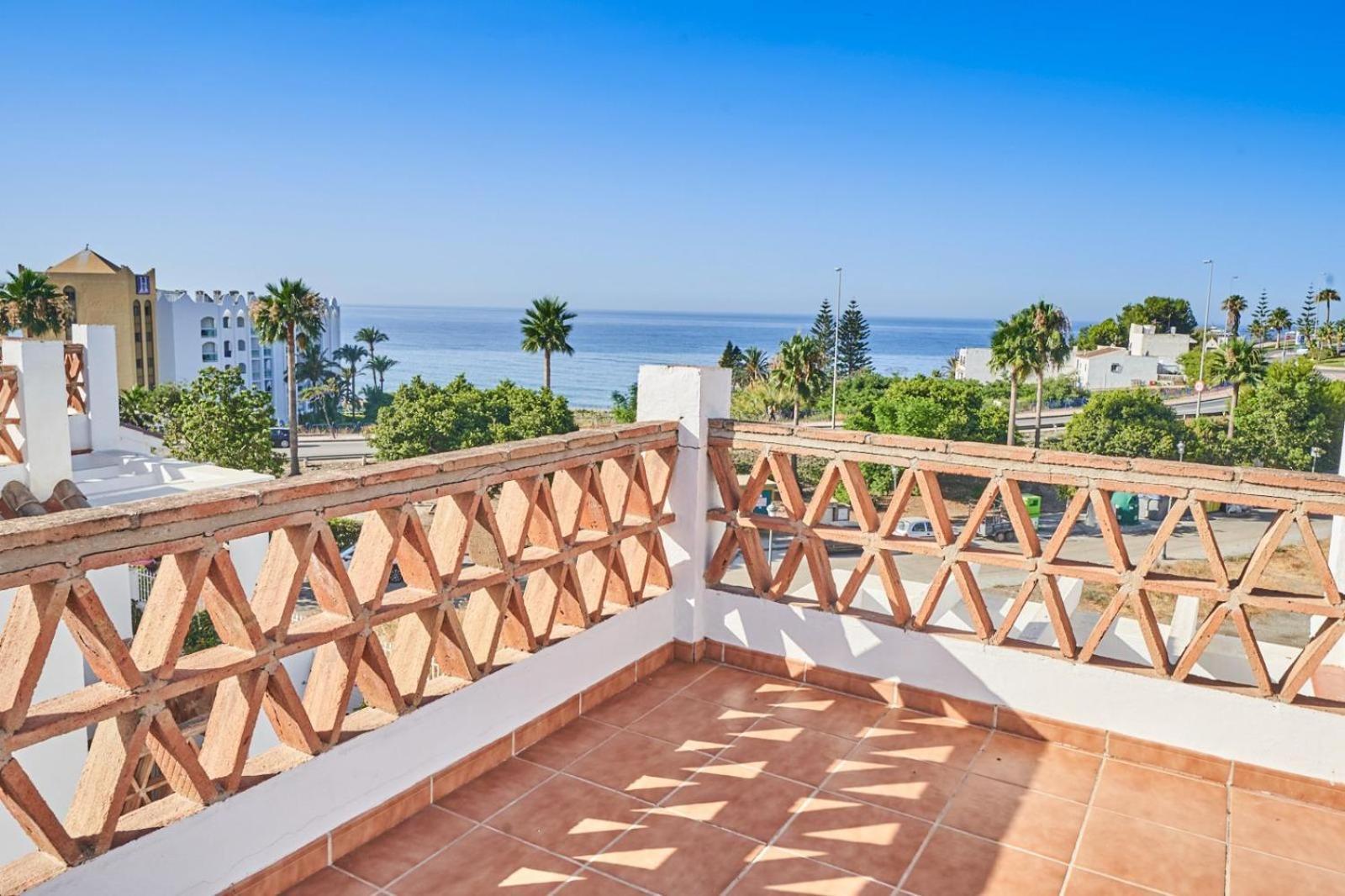 Villa Pura - Private Jacuzzi & Heated Pool Nerja Εξωτερικό φωτογραφία