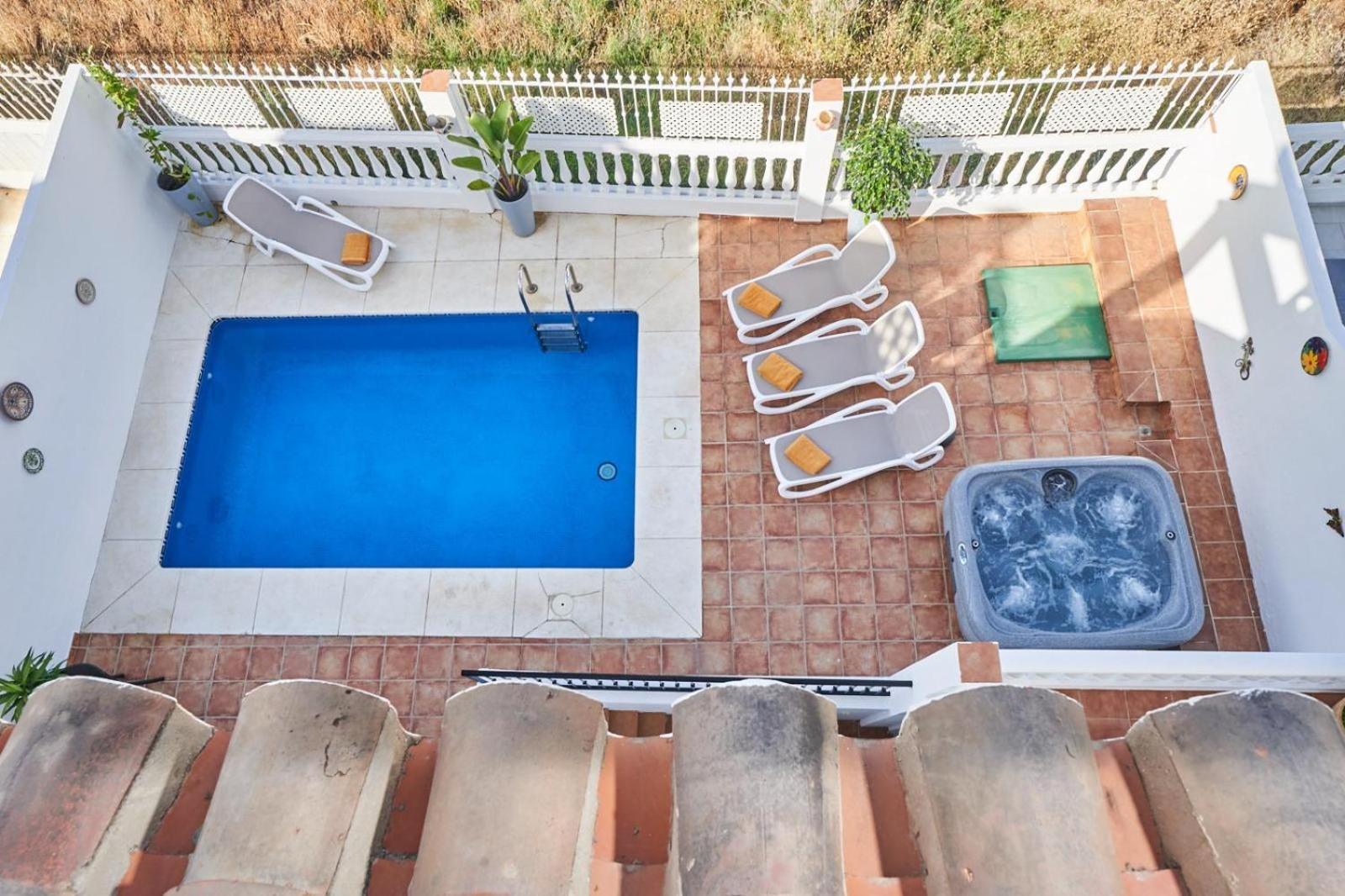 Villa Pura - Private Jacuzzi & Heated Pool Nerja Εξωτερικό φωτογραφία
