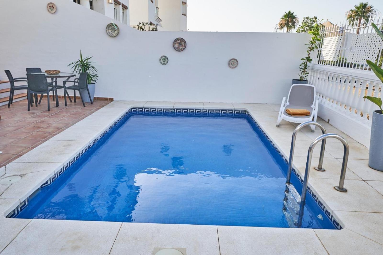Villa Pura - Private Jacuzzi & Heated Pool Nerja Εξωτερικό φωτογραφία