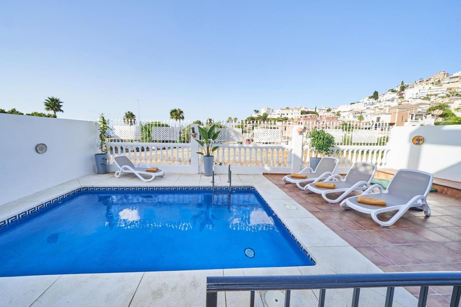 Villa Pura - Private Jacuzzi & Heated Pool Nerja Εξωτερικό φωτογραφία