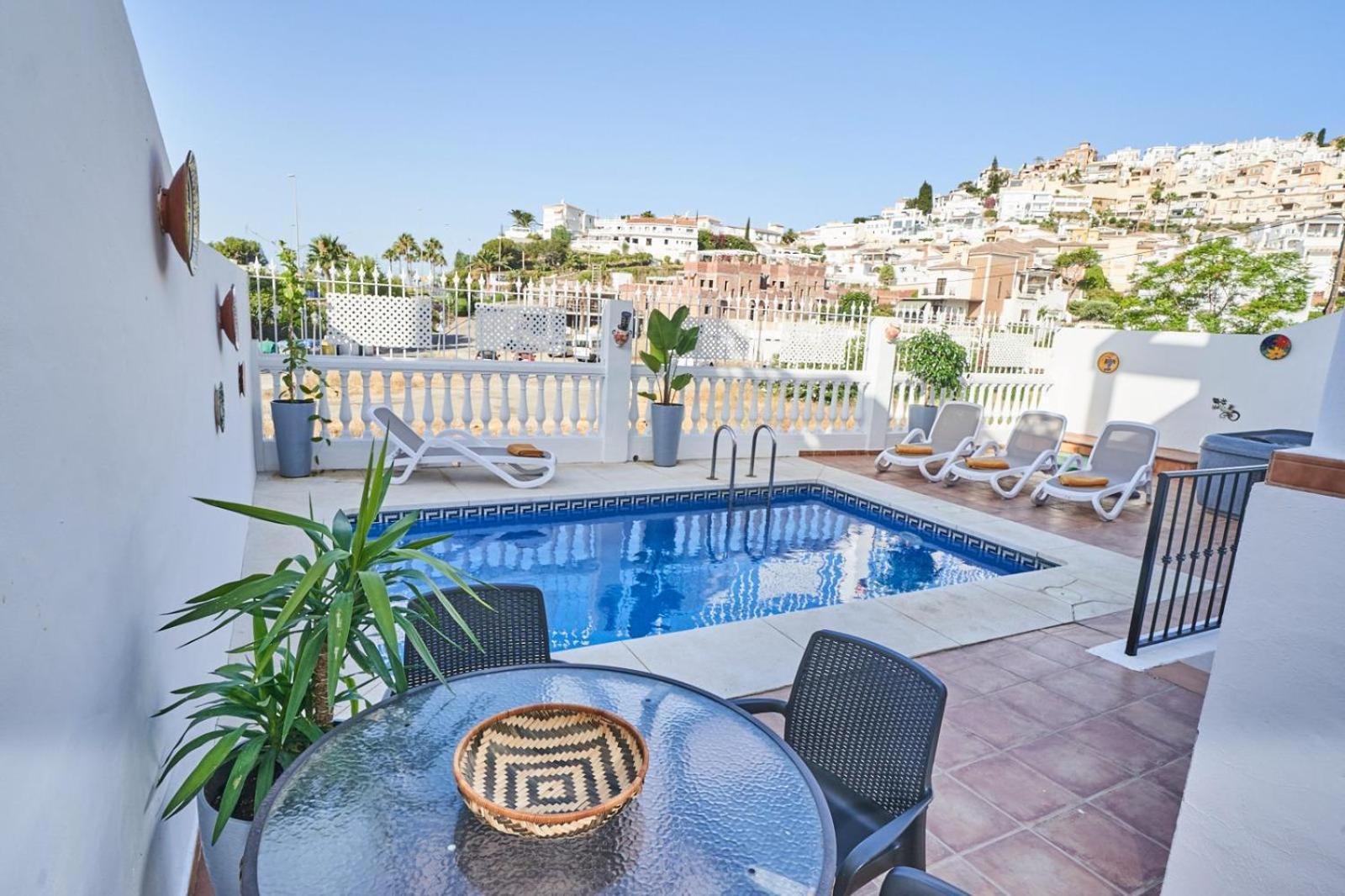 Villa Pura - Private Jacuzzi & Heated Pool Nerja Εξωτερικό φωτογραφία